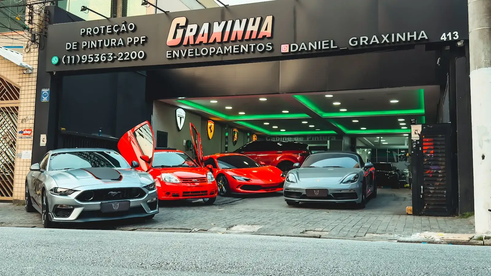 Fachada da Graxinha Envelopamentos